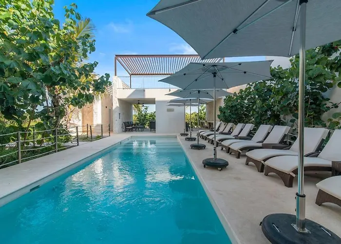 Secret Walk To Pools With Ocean Views *